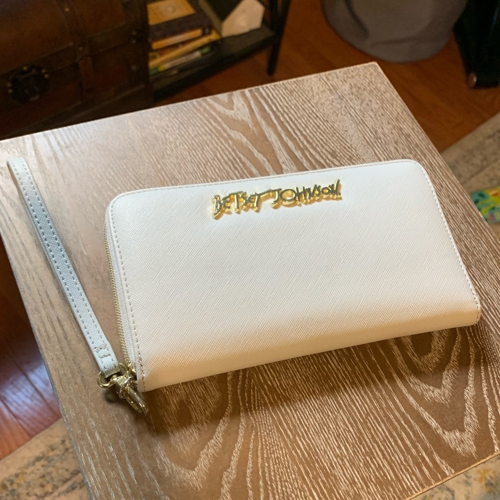 Betsey Johnson robin egg blue wallet wristlet